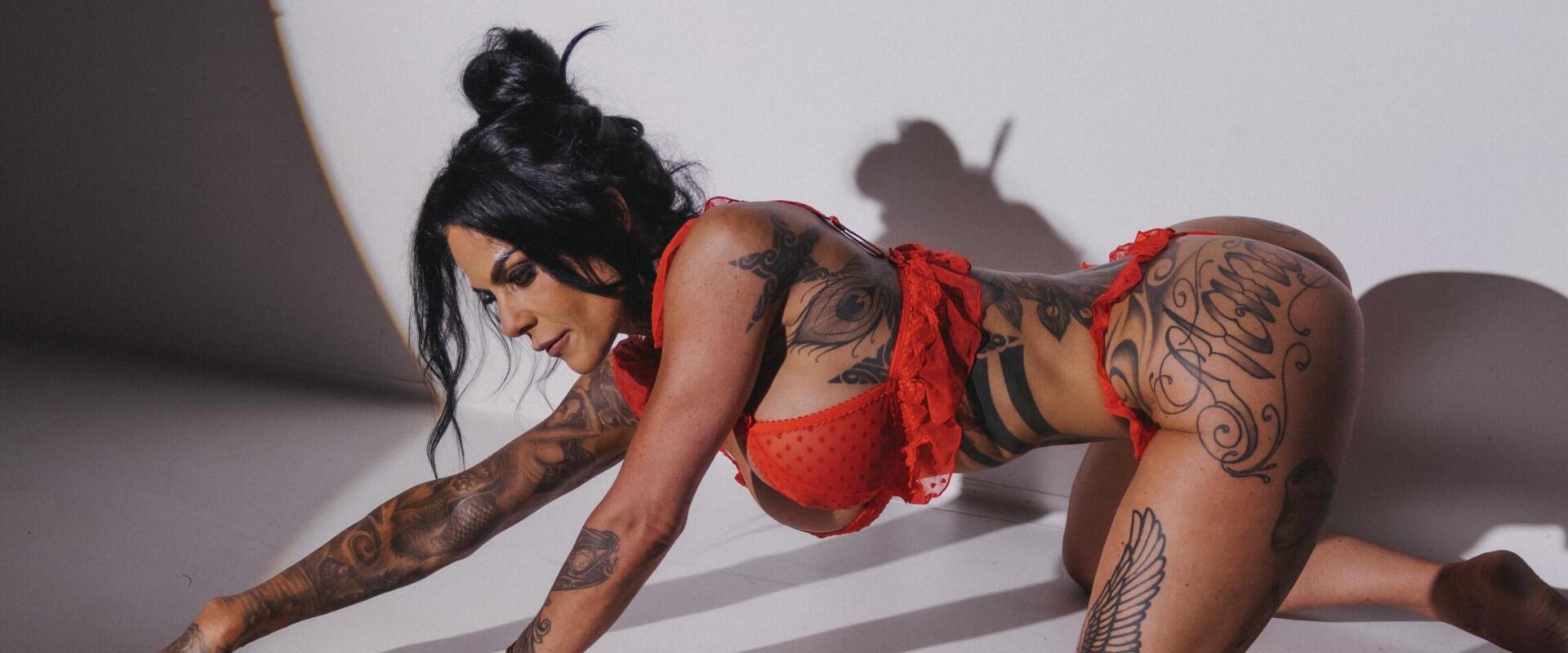 Lola Cruzova - Melbourne Tattooed escort